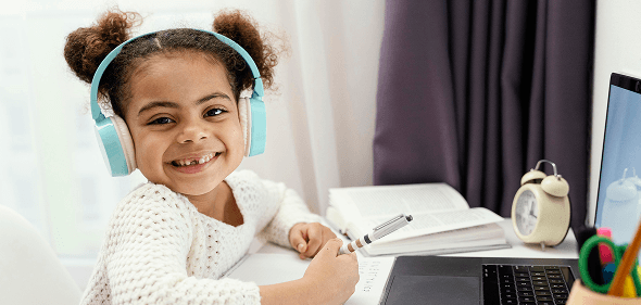 ZoniLive girl engaged in virtual classroom smiling while learning English